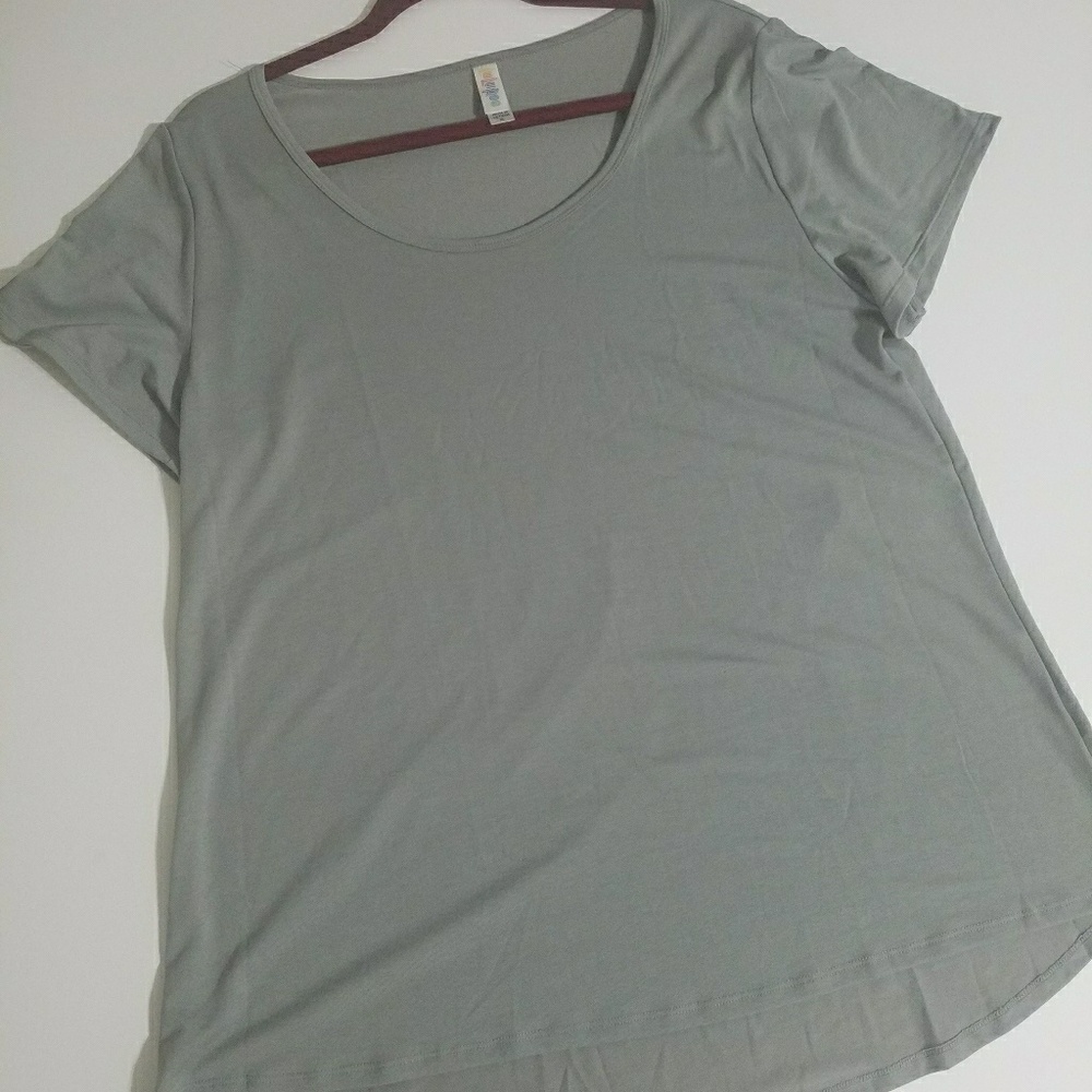 Solid grey Lularoe Classic T